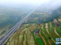 桂三高速公路正式通车