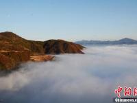 站在云端看日落 甘肃深山现日落云海