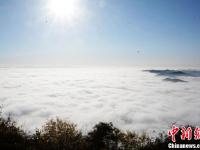 站在云端看日落 甘肃深山现日落云海