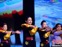 云南空姐空少实景演练比拼业务技能