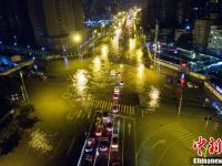 海口遭暴雨袭击成“水城”