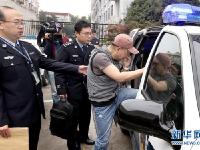 中国警方向美国遣返一名美籍逃犯