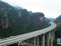  梧柳高速将于年底通车