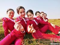 九景衢铁路开通在即 美丽高姐鄱阳湖畔秀靓姿