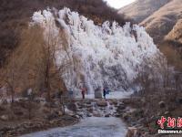  北京冬日神泉峡冰瀑