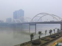邵阳城区晨雾缭绕宛如水墨仙境