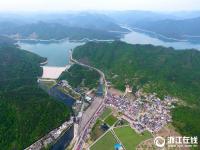  东阳：秀美山水横锦村
