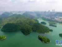  贵阳：阿哈湖美景入画来