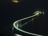  夜瞰港珠澳大桥