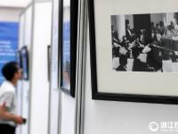  杭州举办美中交往历史图片展