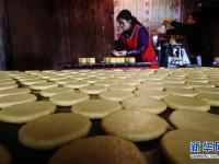  重庆黔江：五谷糍粑飘香腊月