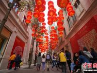  66只主题艺术猪亮相香港街头