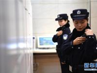  铁路“警花”绽放春运