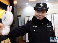  铁路“警花”绽放春运
