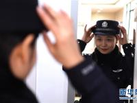  铁路“警花”绽放春运