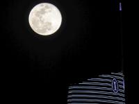  全球共赏月圆夜