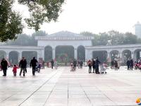 邵阳：市民乐享久违的暖阳