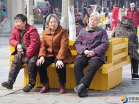 邵阳：市民乐享久违的暖阳