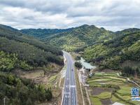  贵州三荔高速全线建成通车