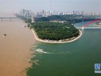  长江干流湖北段水位持续上涨