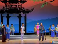 大型现代邵阳花鼓戏《山乡工匠》首演