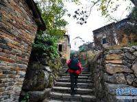  用摄影记录家乡的婺源农民