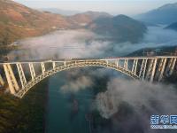  大瑞铁路怒江特大桥主体建成