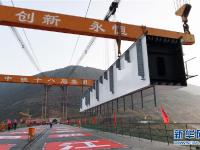  大瑞铁路怒江特大桥主体建成