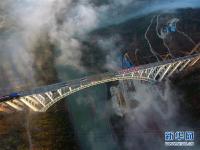  大瑞铁路怒江特大桥主体建成