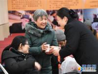 用爱心温暖旅客出行路