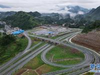 湖北宣鹤、建恩高速建成通车