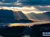 三峡夕照美如画