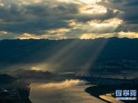 三峡夕照美如画