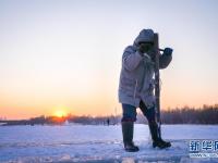 哈尔滨进入“采冰季”