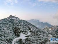 华蓥山雪霁美如画
