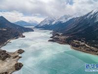冰雪然乌湖
