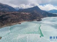 冰雪然乌湖
