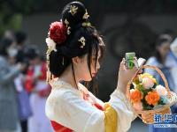 第二届福州西湖花朝节举行
