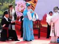 河北石家庄：传统剧目演出丰富假期生活