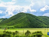 内蒙古兴安盟：夏日青山入画来
