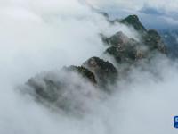烟雨长城
