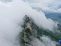 烟雨长城
