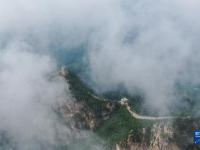烟雨长城

