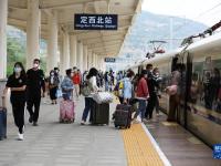 2022年全国铁路暑运结束
