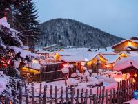 浪漫雪乡引客来
