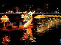 湖北宣恩：一河水淌活“夜经济”
