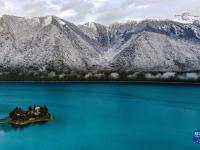 雪后巴松湖
