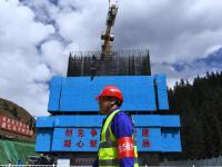 山乡架设振兴路
