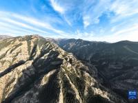 初夏贺兰山
