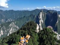 西岳华山 游人如织
